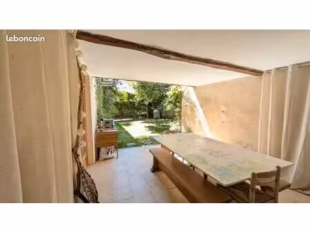 maison de caractère rénovée avec soin au cœur de boulogne-sur-gesse