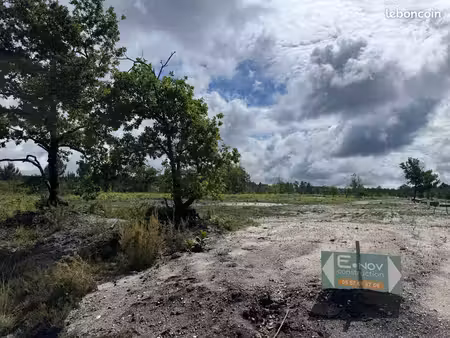 terrain 590 m² mios