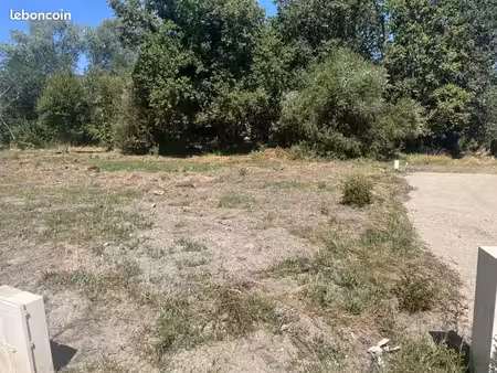 terrain 653 m² le porge