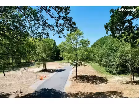 terrain à bâtir de 930 m² à martillac (33)