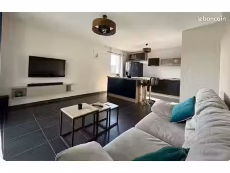 t3 de standing avec balcon et parking privé