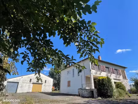 maison 8 pièces 226 m²