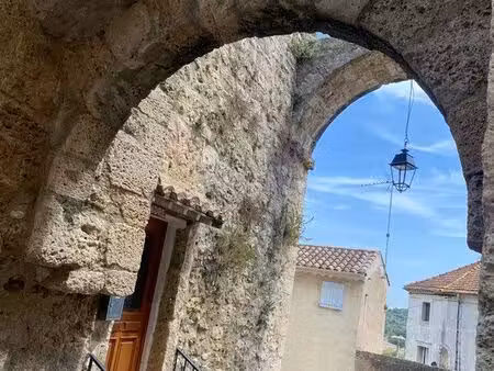 ancien maison millénaire rénovée