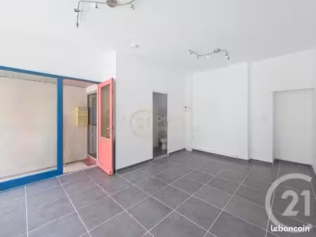 immeuble 60 m² saint meen le grand