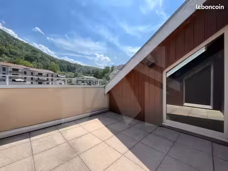 appartement 5 pièces 104 m²