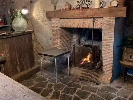 cave à vendre dans le roc