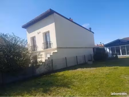 location t3 61 m2 dax