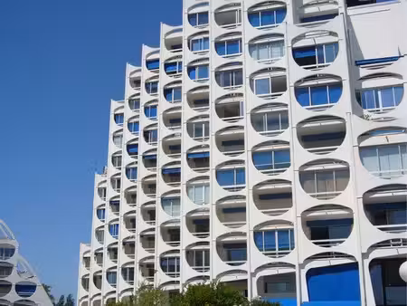 appartement t1 bis + parking port/centre ville