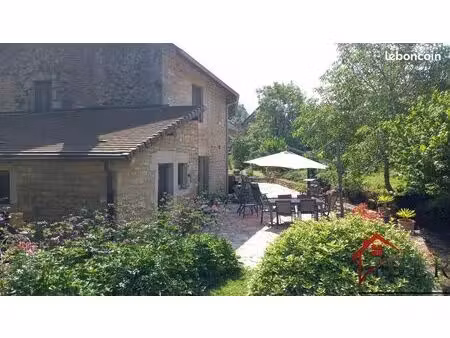 inconnu 9 pièces 240 m²