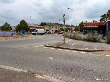 loue local à usage commercial ou professionnel