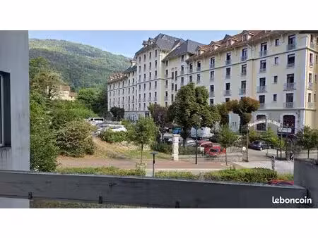 t2 29 m² avec terrasse + piscine – allevard – 60 000