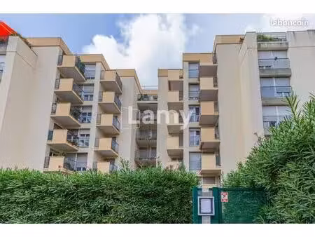 appartement 3 pièces 86 m²