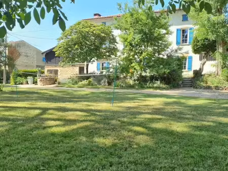 maison 5 pièces 270 m²