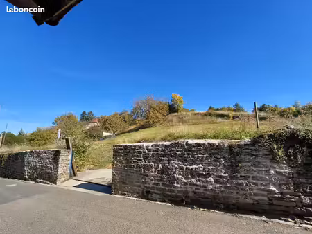 terrain constructible de 1171 m² situé à arbois