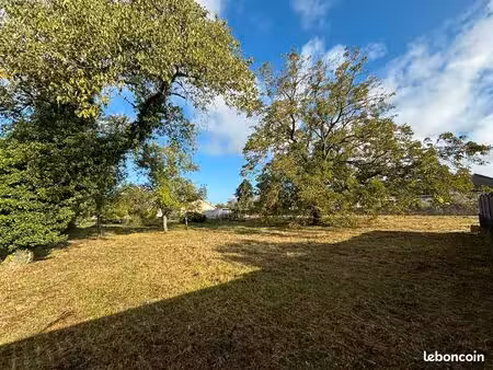rare à foucherans – terrain constructible de 924 m2 environ à 5 min de dole