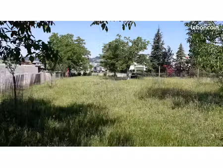 vente terrain 1000 m² sur saint-marcellin libre de constructeur