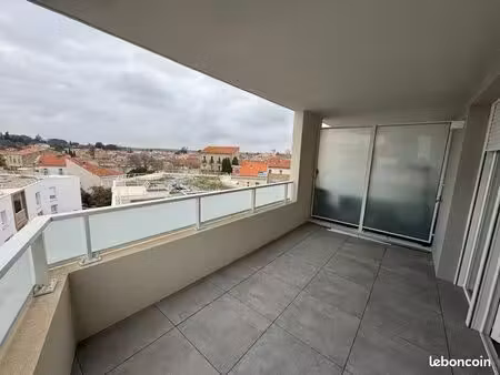 t2 récent 45 m² avec terrasse et parking – proche gambetta  gare et arceaux – 246 000