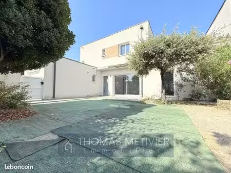 villa 5 pièces 113 m²