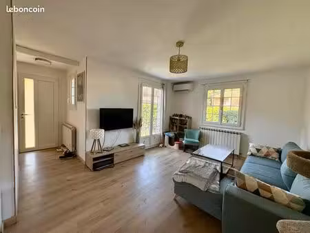 villa 3 faces avec jardins secteur croisette