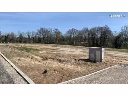 terrain à bâtir de 700 m² à cestas (33)