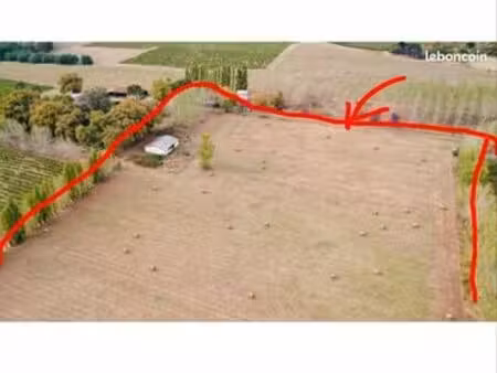 hangar agricole et 4ha de prairies