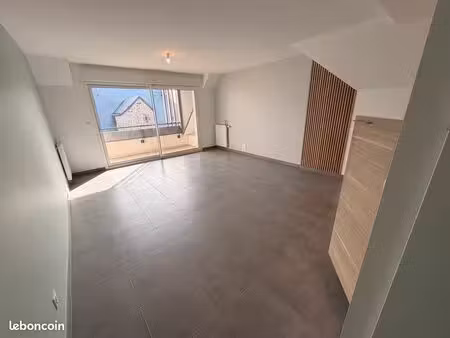 appartement récent   parking souterrain privé+garage (1 km de la plage)
