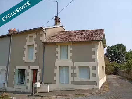 vente maison 4 pièces 92 m² à saulgé (86500)  69 000 €