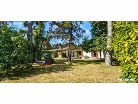 maison de plain-pied sur 2850 m2 de parcelle