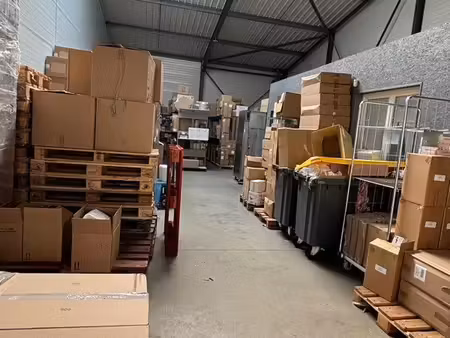 local commercial 200m² à louer – entrepôt + bureau