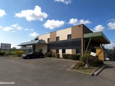local commercial 566 m²