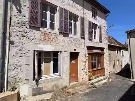 vente maison 3 pièces 52.4 m² à montmorillon (86500)  45 000 €