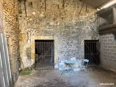 hangar avec caves à louer