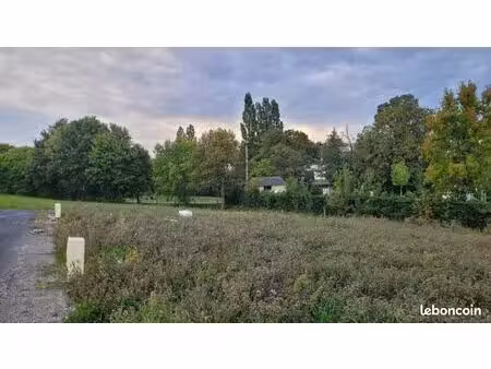 terrain 312 m² teille