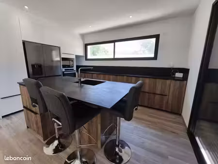 villa 4 pièces 146 m²