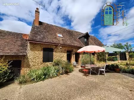 maison 8 pièces 155 m²