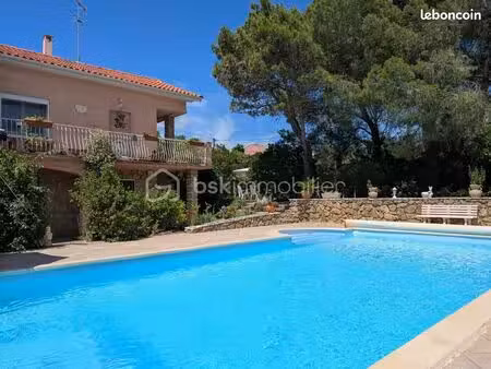 propriété 7 pièces 176 m²