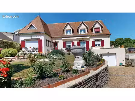 propriété 7 pièces 217 m²
