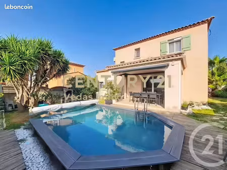 villa 7 pièces 126 m²