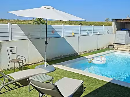 villa récente 4 pièces avec piscine à saint-thibéry