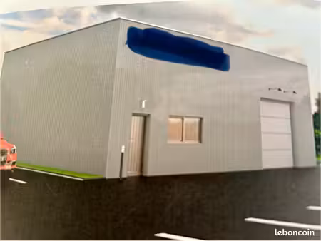 bâtiment professionnel  150 m² d’entrepôt 2400 m² de terrain constructible