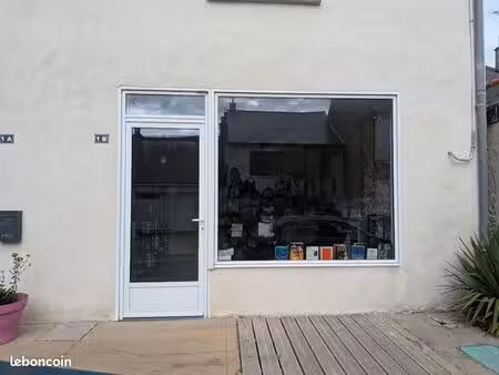 local commercial