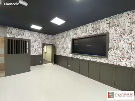 local commercial 68 m²