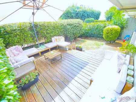 maison meublée duplex t4 jardin clos buanderie garage fermé attenant borne recharge véhicu