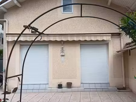 maison individuelle de plain-pied en parfait etat et au calme