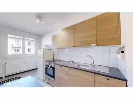 t2 meublé + locataire