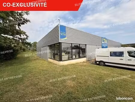 local d'activité 750 m²