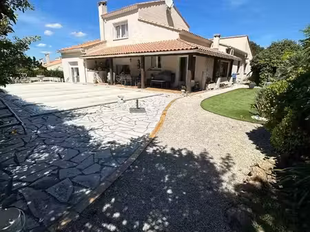 villa 6 pièces 206 m²