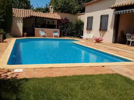 villa lumineuse de caractère - piscine et grands espaces à 15 min de la mer