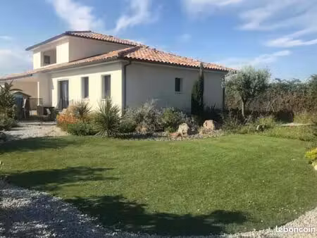 villa contemporaine 180 m² avec piscine  vue panoramique et grand sous-sol – terrain 1 400