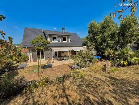 maison 5 pièces 176 m²